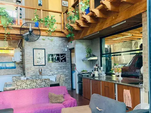 CASA EN ALQUILER  DE DOS PLANTAS B.MIRADOR DEL PUENTE AV. BS AS AL 300