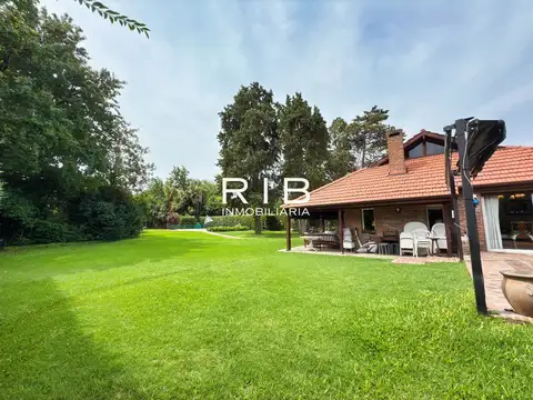 Impecable Propiedad sobre 2000 m2 de terreno