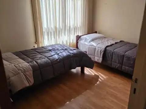 Depto 3 amb con Cochera centro al frente con balcón