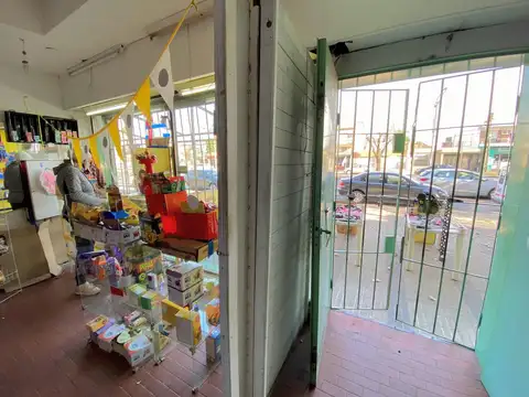 Local en Venta en Barrio Matheu, USD 280.000