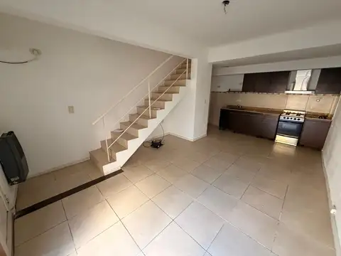 Departamento en Alquiler con 1 cocheras