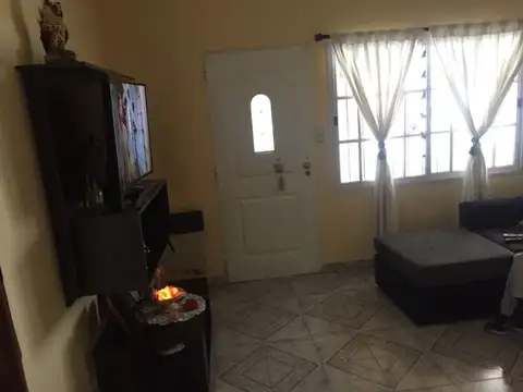 Depto Tipo Casa en Venta con 1 cocheras