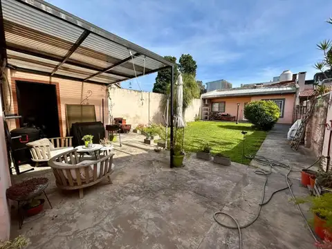 VTA CASA 4 AMB  PARQUE GARAJE 8,66x43 STOS LUGARES