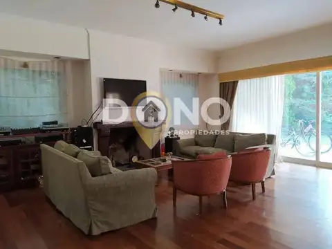 Casa 6 ambientes con 5 baños