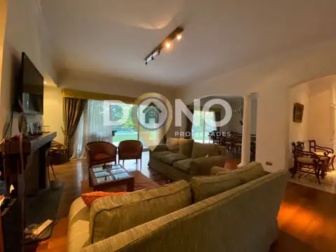 Casa en Venta en Abril Club De Campo, USD 1.500.000