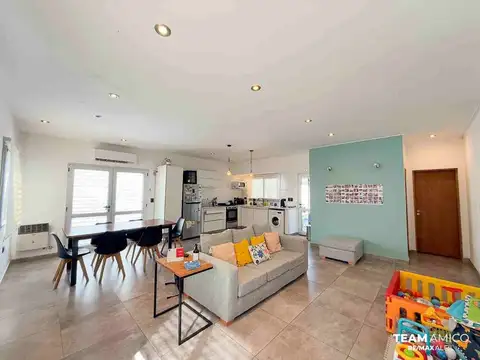 Casa en Venta en Los Hornos, USD 112.000