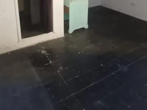 Local en Venta en Parque Chacabuco, USD 35.000