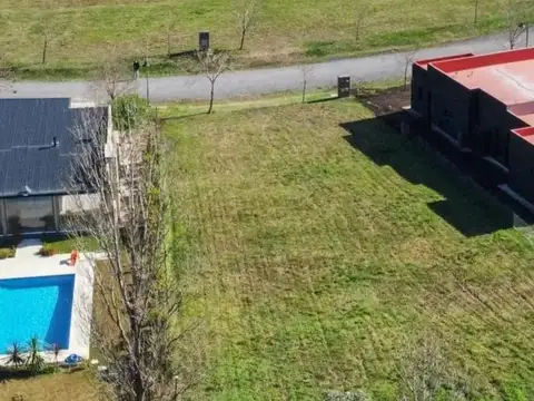 Terreno en Venta 25  mts Fondo