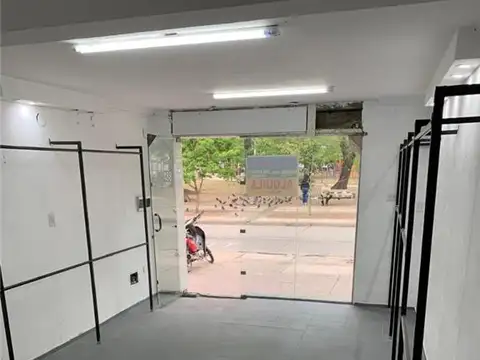 Local en Alquiler en Centro, $ 730.000