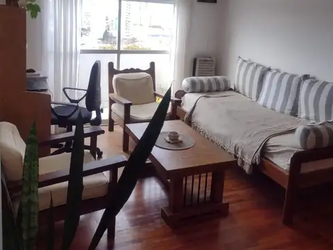 Hipólito Yrigoyen al 7200