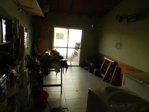 Casa 5 ambientes con 1 baño