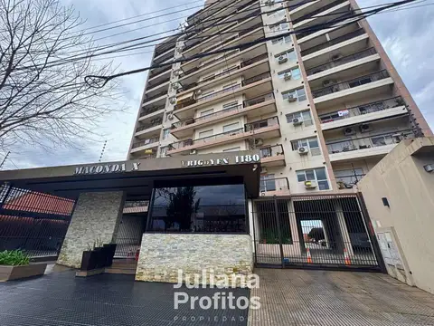 Hipolito Yrigoyen  al 1100