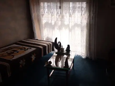 Departamento 3 ambientes a una cuadra de Plaza San Justo