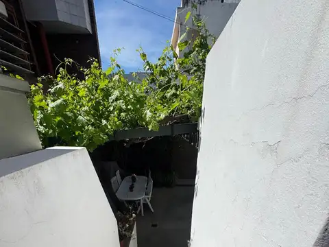 Depto Tipo Casa 4 ambientes con 2 baños