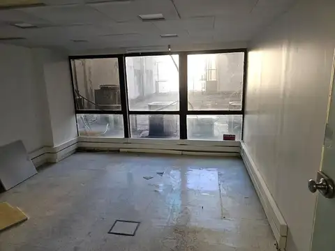 Oficina en alquiler 225 m2 en Microcentro con patio