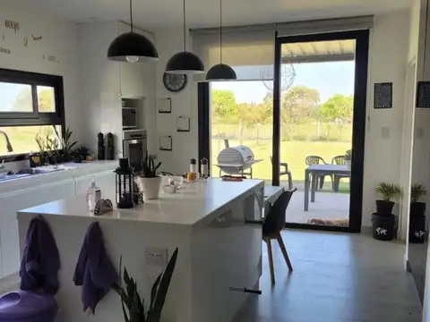 Casa 3 ambientes con 3 baños