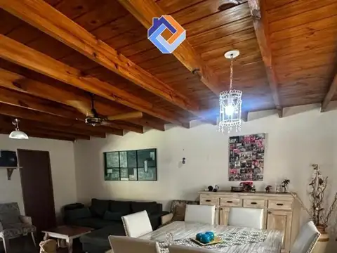 CASA EN VENTA DE 3 DORMITORIOS