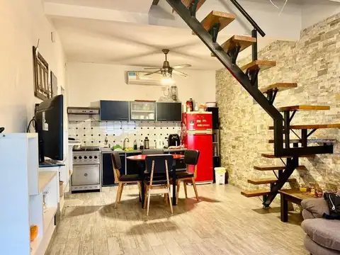 Depto Tipo Casa en Venta de 4 ambientes