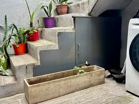 Depto Tipo Casa 4 ambientes con 2 baños