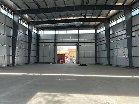 Galpon en Alquiler 25  mts Frente