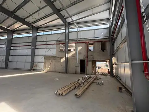 Deposito 800m2 a estrenar sobre Avenida con salida a 2 calles red Hidrantes  oficina vest baños Park