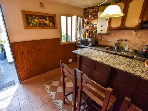 Depto Tipo Casa 7 ambientes con 2 baños