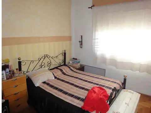 Depto Tipo Casa 4 ambientes con 2 baños