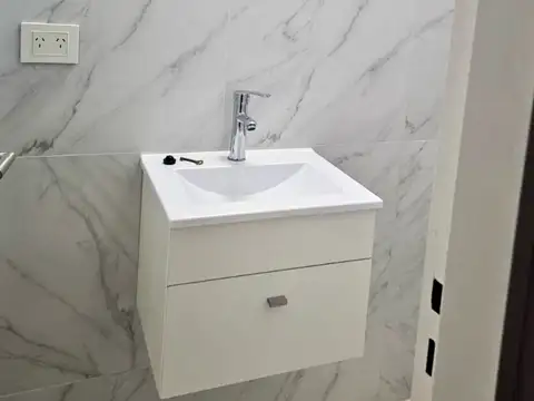 Casa en Alquiler con 1 cochera