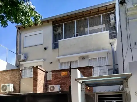 Departamento en dúplex 3 ambientes balcón aterrazado - Edificio con Piscina-Parrillas y bicicletero