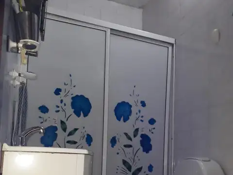 Besares 4700, Piso 1