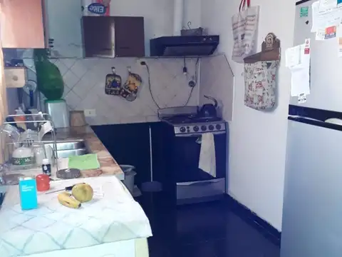 Besares 4700, Piso 1