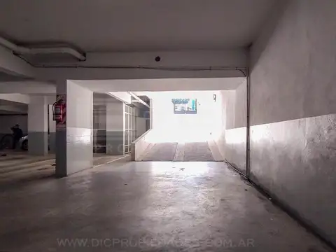 AV MAIPU 3130 COCHERA 17 SUBSUELO ENTRE ROMA Y BORGES