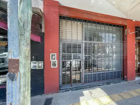 Parana al 6700 entre Gobernador Emilio Castro y Fray Cayetano Rodriguez