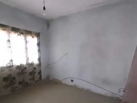 Depto Tipo Casa en Venta en Villa Luzuriaga, USD 53.000