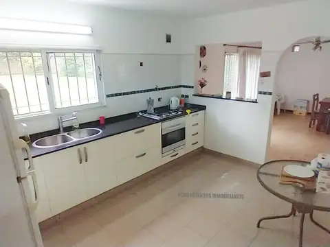 B Las Nazarenas Km50,5 Pque 1003 m² Casa Pb 1dorm Pa 3d Ste Vest Quincho Pileta