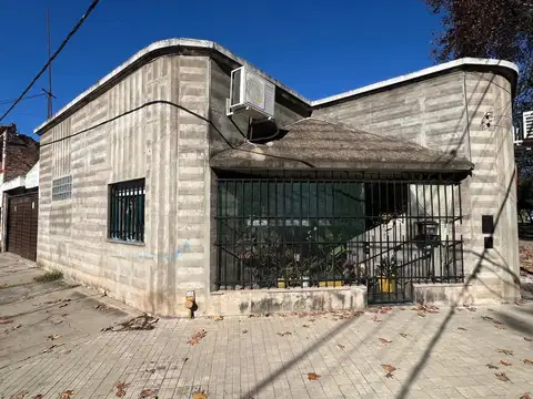 CASA EN VENTA 2 DORMITORIOS BUENOS AIRES 3669