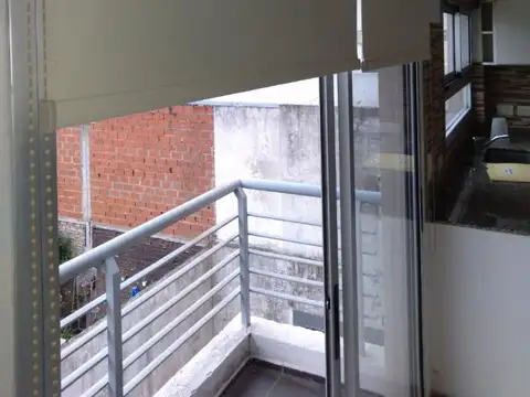 DEPARTAMENTO - Excelente ubicación