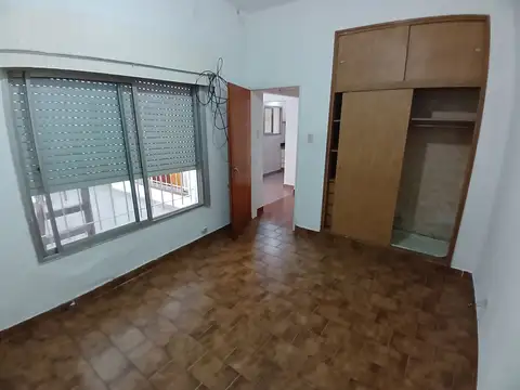 Depto Tipo Casa en Alquiler 50 años