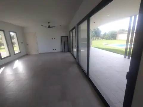 Casa en Venta en 25 de Mayo, USD 128.000