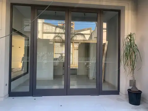 San Martin 700, Piso 5