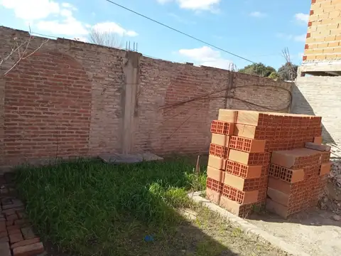 Casa en Venta en Gonzalez Catan, USD 78.000