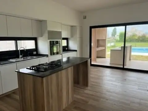 Casa en Venta en Haras Santa Maria, USD 275.000