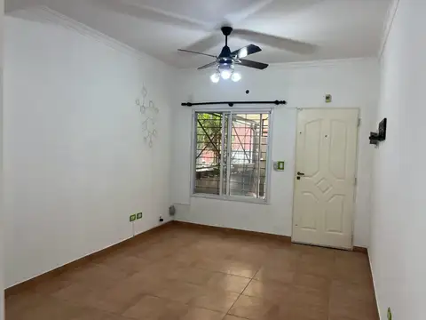 Juan B Justo al 2200