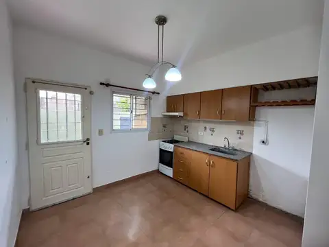 Casa 3 ambientes con 2 baños