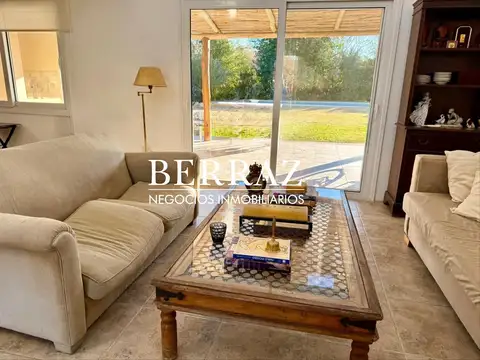 Casa en Venta con 3 cocheras