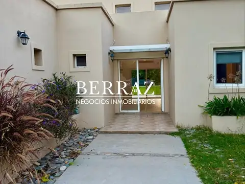 Casa Venta 3 Dormitorios Barrrio St Matthew´s Lote de 867 m2 Pilar