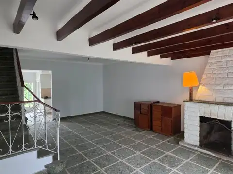 VENTA CASA 5 AMB 2 PLANTAS COCHERA RAMOS MEJIA