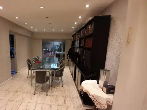 Depto Tipo Casa en Alquiler de 4 ambientes