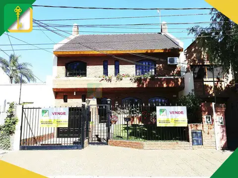 Venta - Casa - 4 dormitorios - Villa Ballester