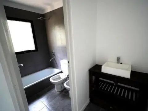 Casa - Barrio Parque Leloir